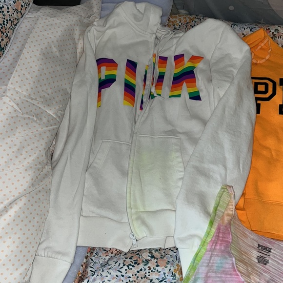 8 piece Victoria Secret Pink bundle - Picture 13 of 13